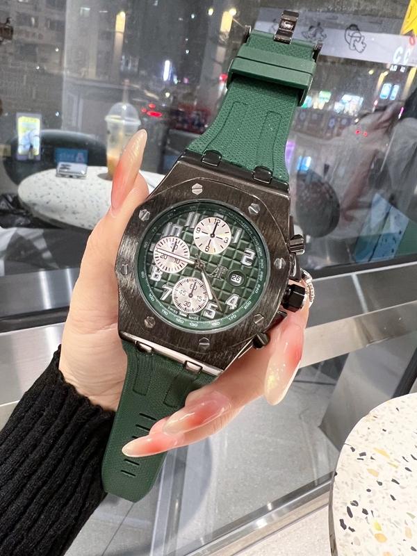 ブランド時計側面デザイン